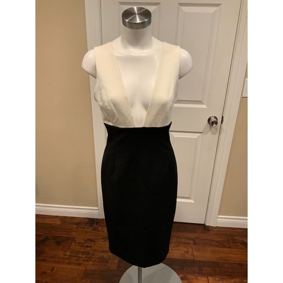 Alice + Olivia Black & White Plunging Neckline Pencil Dress, Size 8 NWT! $330 - Picture 1 of 9